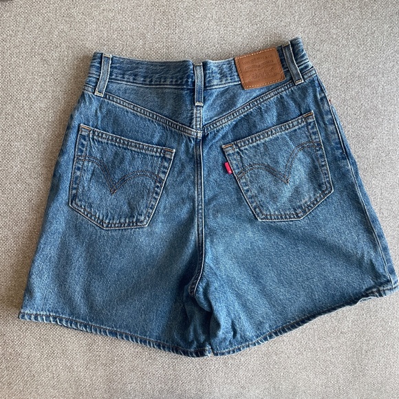 Levi's Ribcage Shorts - 26 - Picture 2 of 4